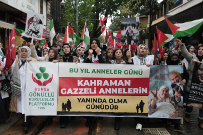 Bursa’da yüzlerce kişi Filistinli anneler için yürüdü