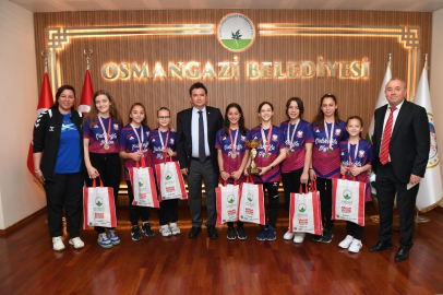 Şampiyon öğrencilerden Başkan Aydın’a ziyaret