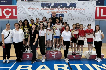 Osmangazili badmintonculardan Türkiye şampiyonluğu