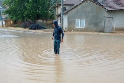 Yenişehir’de ev ve tarlalar sular altında kaldı