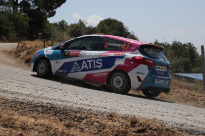 Ralli pilotları Gemlik'te rüzgar gibi esti