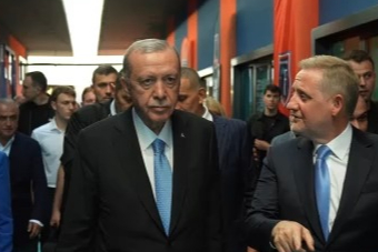 Cumhurbaşkanı Erdoğan, Başakşehir Futbol Akademisi'ni gezdi