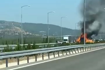 Seyir halindeki tır alev topuna döndü