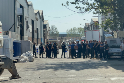 Bursa ovasına yapılan kaçak fabrikalar yıkılıyor