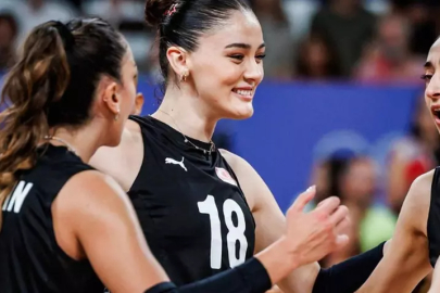 Başarılı voleybolcu Zehra Güneş'ten tatil pozları!