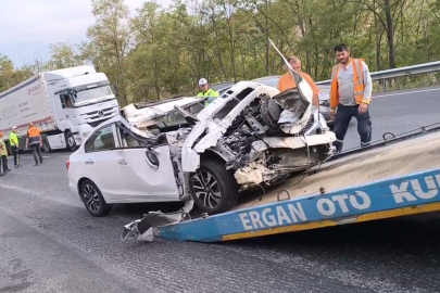 Bursa’da otomobil kamyona arkadan çarptı: 1’i ağır, 2 yaralı