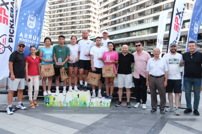 Pickleball Bursa Cup’ta ödüller sahiplerini buldu