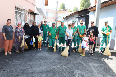 Osmangazi'de mahalleler elbirliğiyle temizleniyor