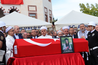 İsrail'in katlettiği Ayşenur, tekbirlerle uğurlandı