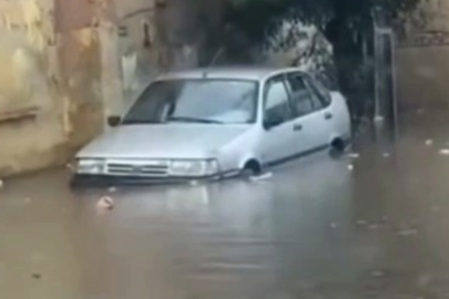 İstanbul’da sağanak yağış etkili oldu, yollar göle döndü