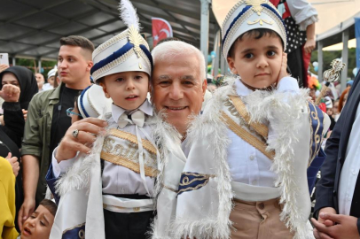 Başkan Bozbey çocukların sevincine ortak oldu