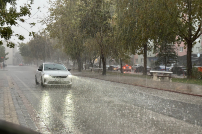 Edirne'de şiddetli yağmur zor anlar yaşattı