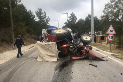 Servisten indirilen öğrencilerin bindiği traktör kaza yaptı: 6 yaralı