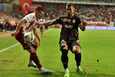 Galatasaray, Antalyaspor'u 3-0 Geçti!