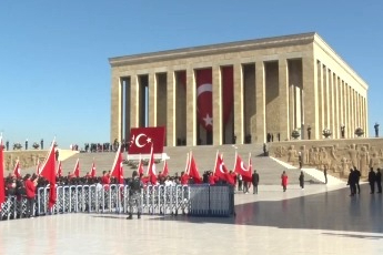 Devlet erkanı Anıtkabir'de...