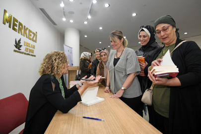 Kadın yazarlar ile kadın kitapseverler Osmangazi’de buluşuyor