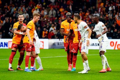 Galatasaray evinde 2 puan bıraktı