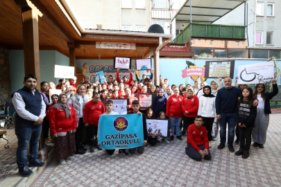 Bursa İnegöl'de Engelsiz Yaşam Merkezi'ne sürpriz ziyaret