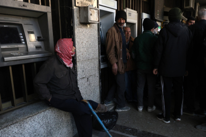 Esad bankaları boşalttı, Suriyeliler mağdur oldu