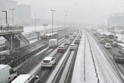 İstanbul’da kar alarmı: Sıcaklık -4 dereceyi görecek!